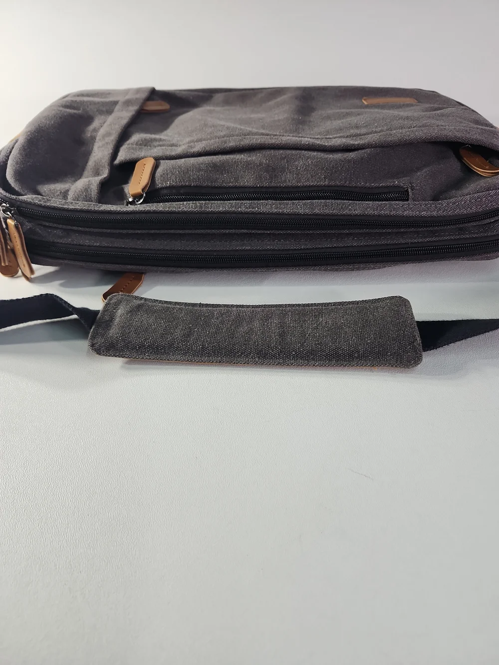 Estarer stylish gray